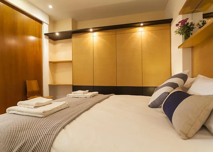 Artist\'S Charming Design - Space Maison Apartments